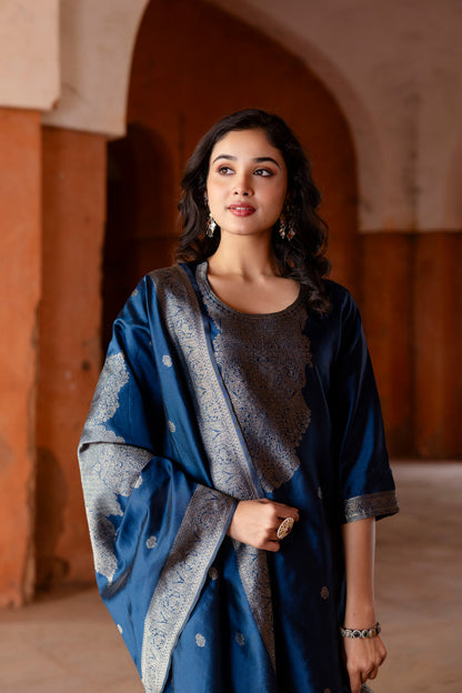 Luxury Soft Silk Kurti Ensemble Detailed in Jacquard with Full-Length Dupatta
