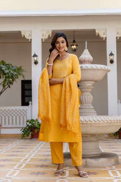 Luxury Silk Suit Set with Rich Jacquard Detailing & Feather-Light Dupatta