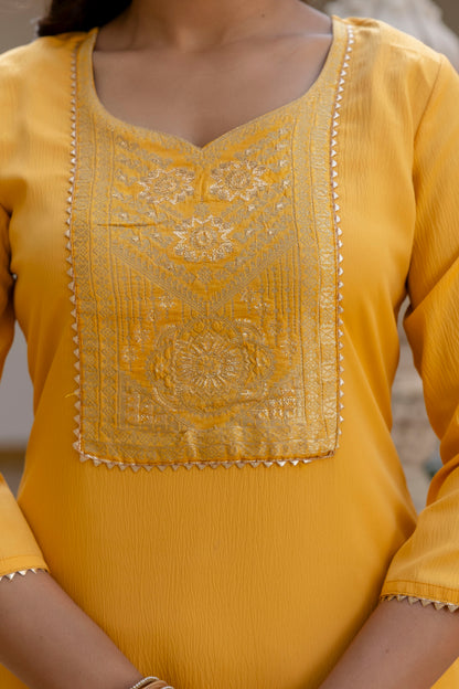 Luxury Silk Suit Set with Rich Jacquard Detailing & Feather-Light Dupatta