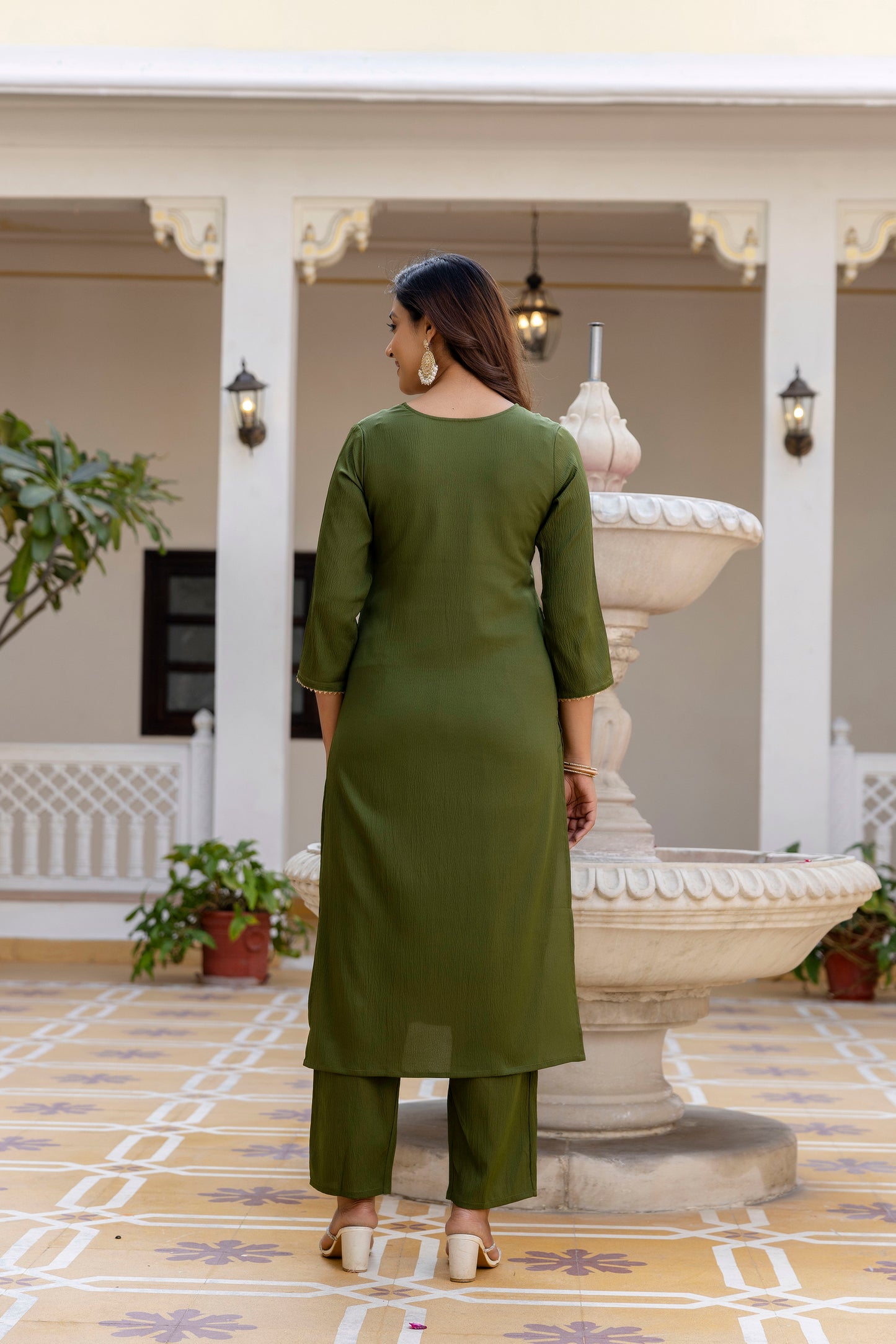 Roman Silk Jacquard Outfit Paired with Printed Organza Dupatta