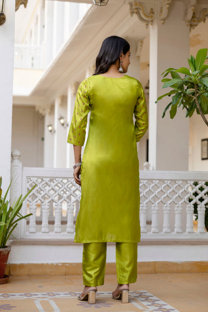 Festive Glow Outfit in Lime Silk with Hot Pink–Orange Chandery Dupatta Flair