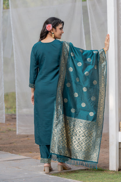 Stylish Jacquard Kurti Combo — Soft Rayon Slub Fabric & Full-Length Matching Dupatta